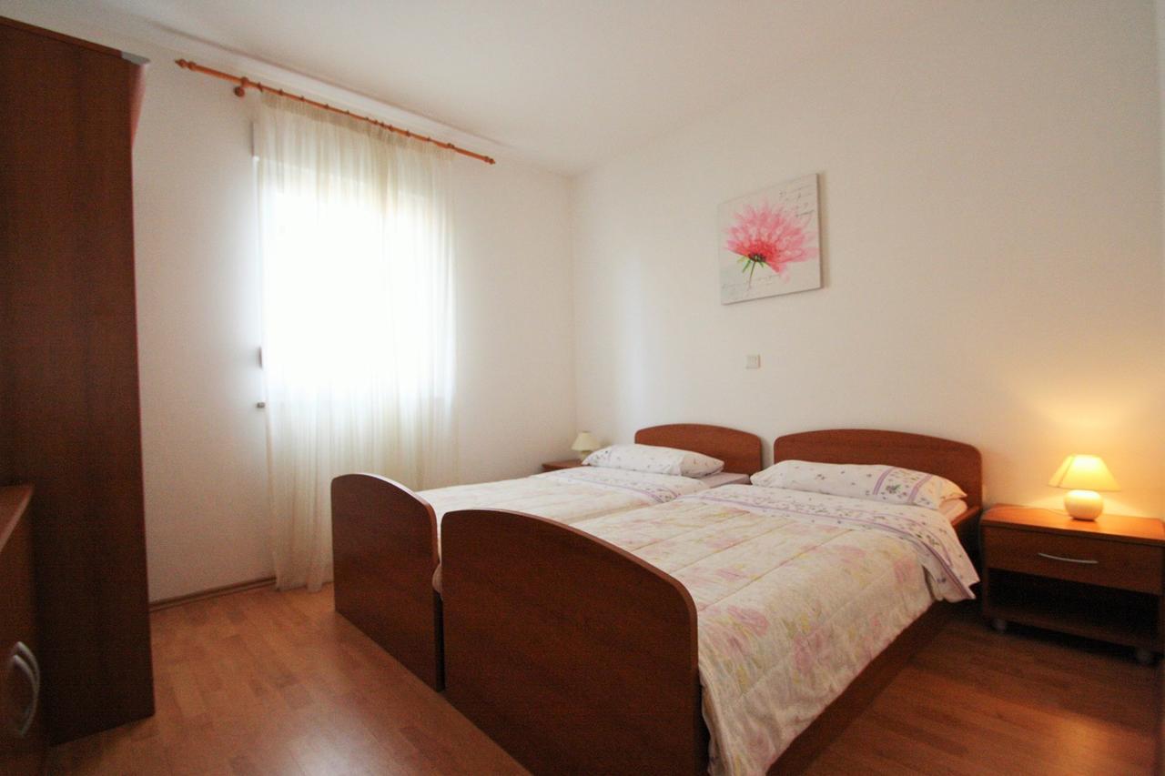 Apartment Bilic With Balcony Porec Exterior photo